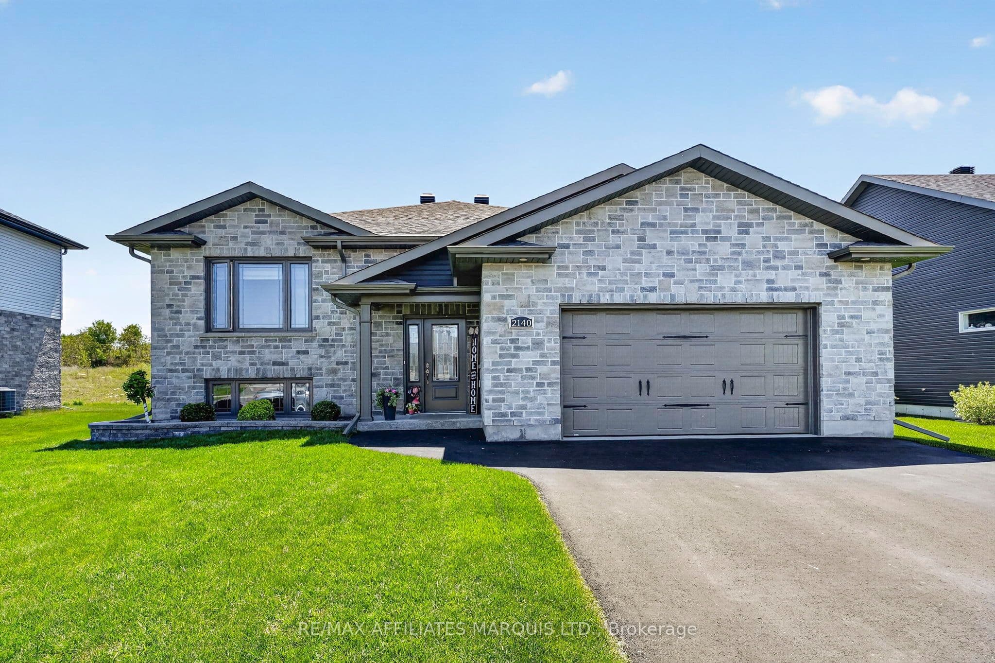 2140 Burke Avenue, Cornwall