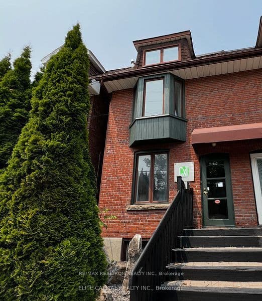 362 Dupont Street, Toronto C02