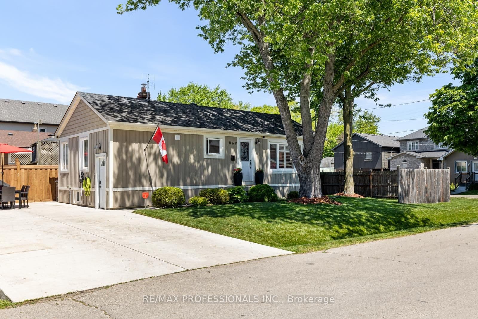 869 First Street, Mississauga