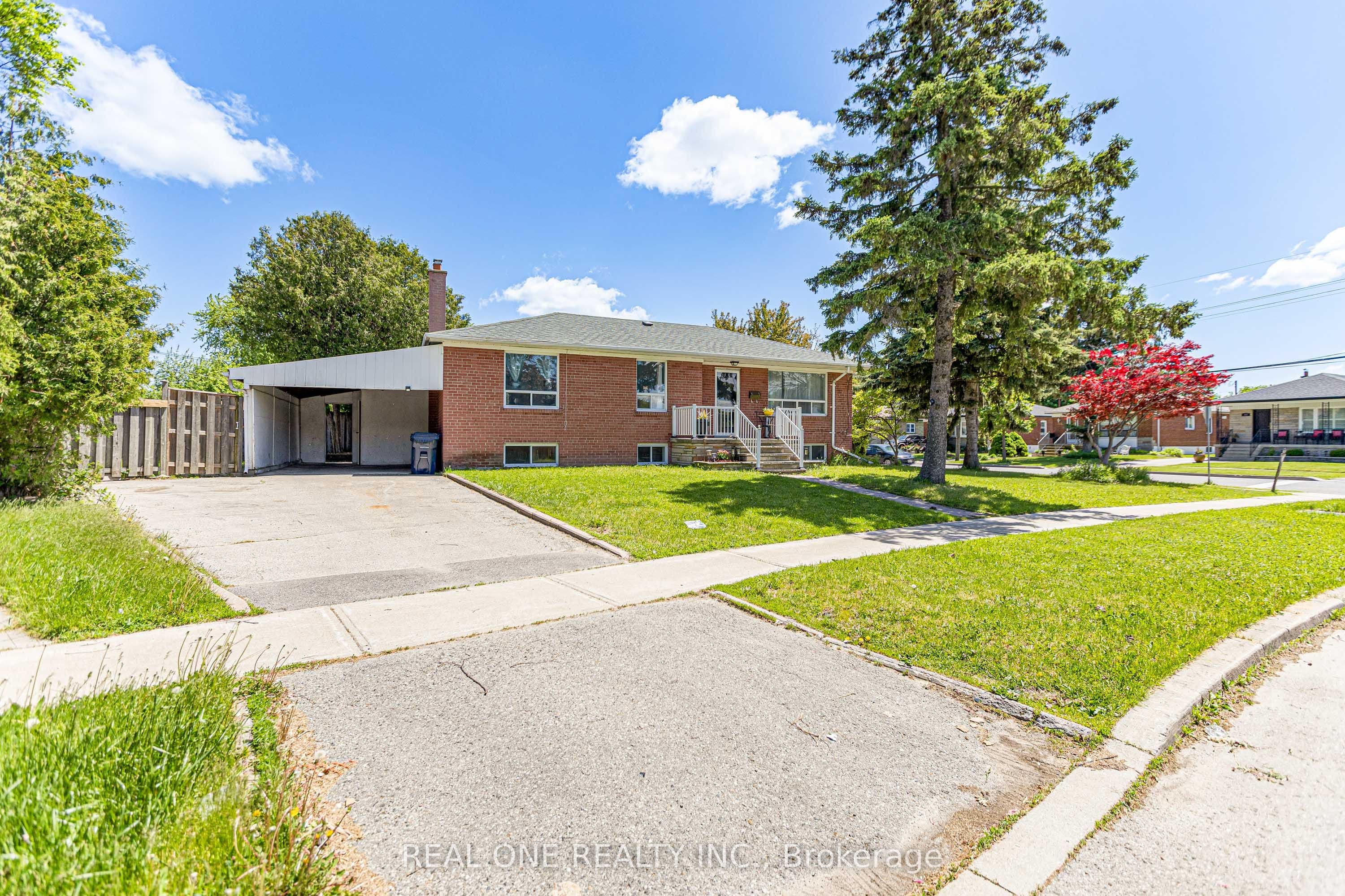 1 Gilroy Drive, Toronto E04