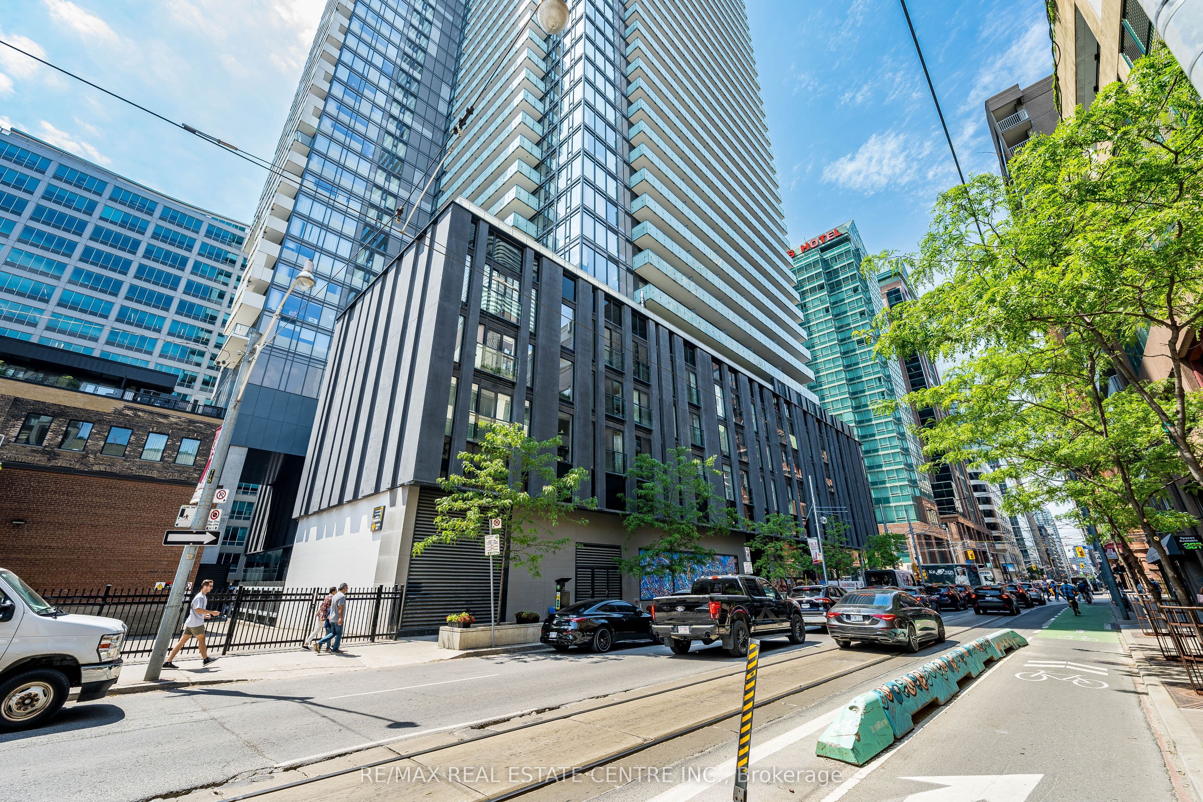 25 Richmond Street E Unit 312, Toronto C08