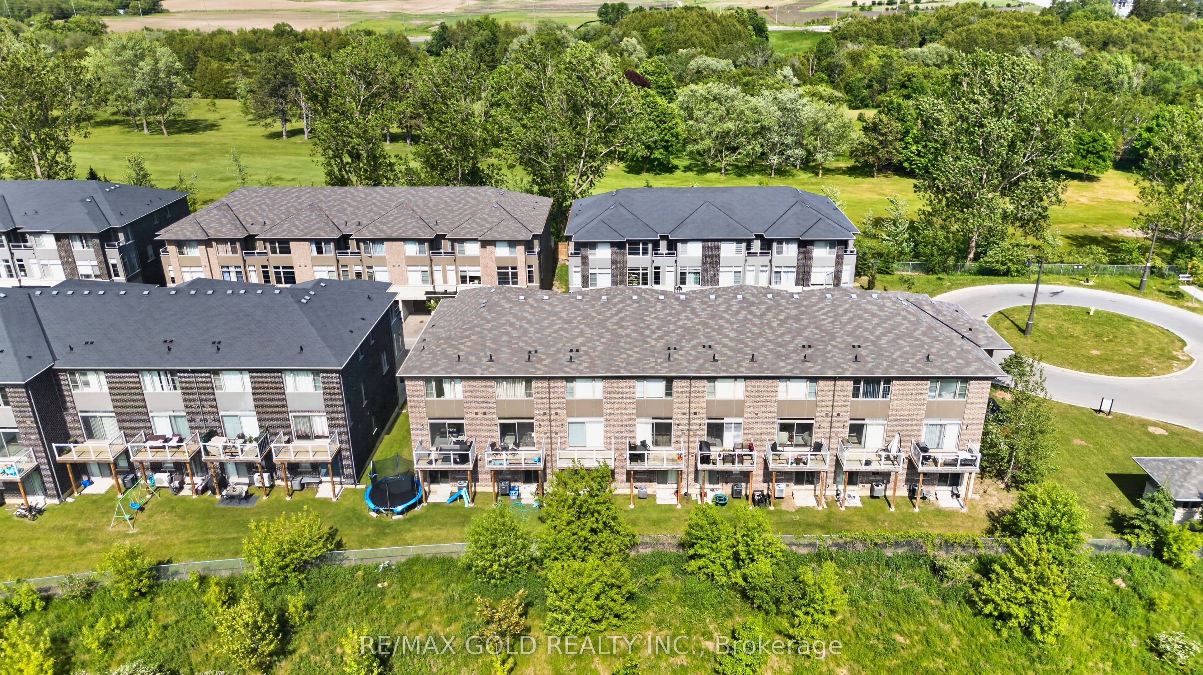 384 Arctic Red Drive Unit 12, Oshawa