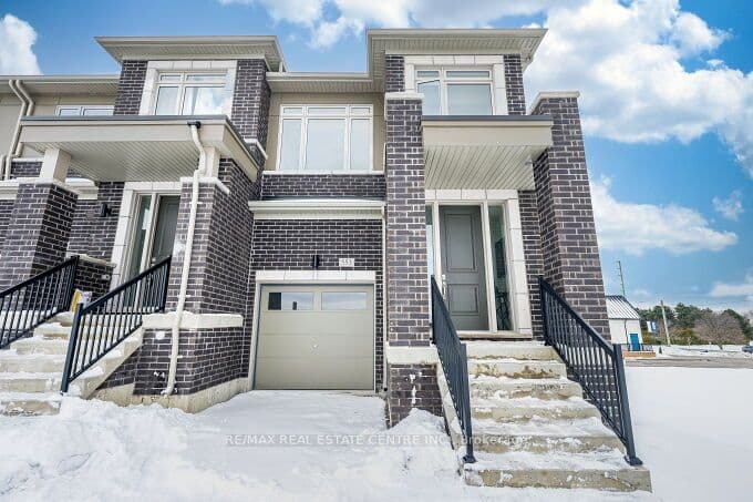 553 TED MARKS Drive, Oshawa