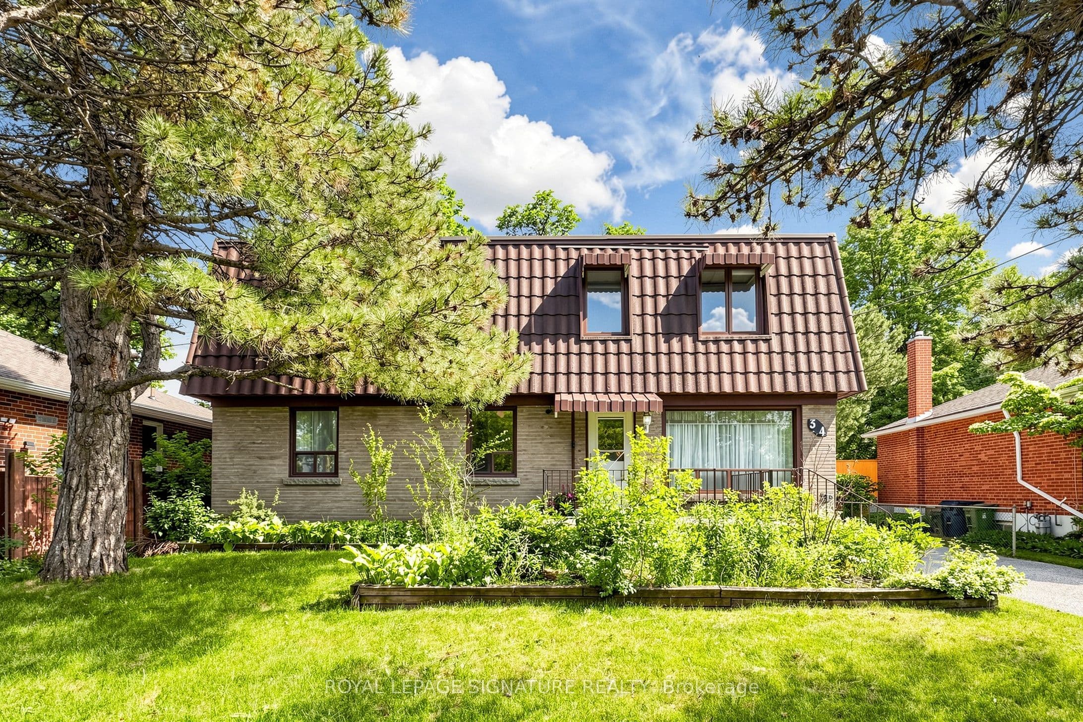 34 Lingarde Drive, Toronto E04