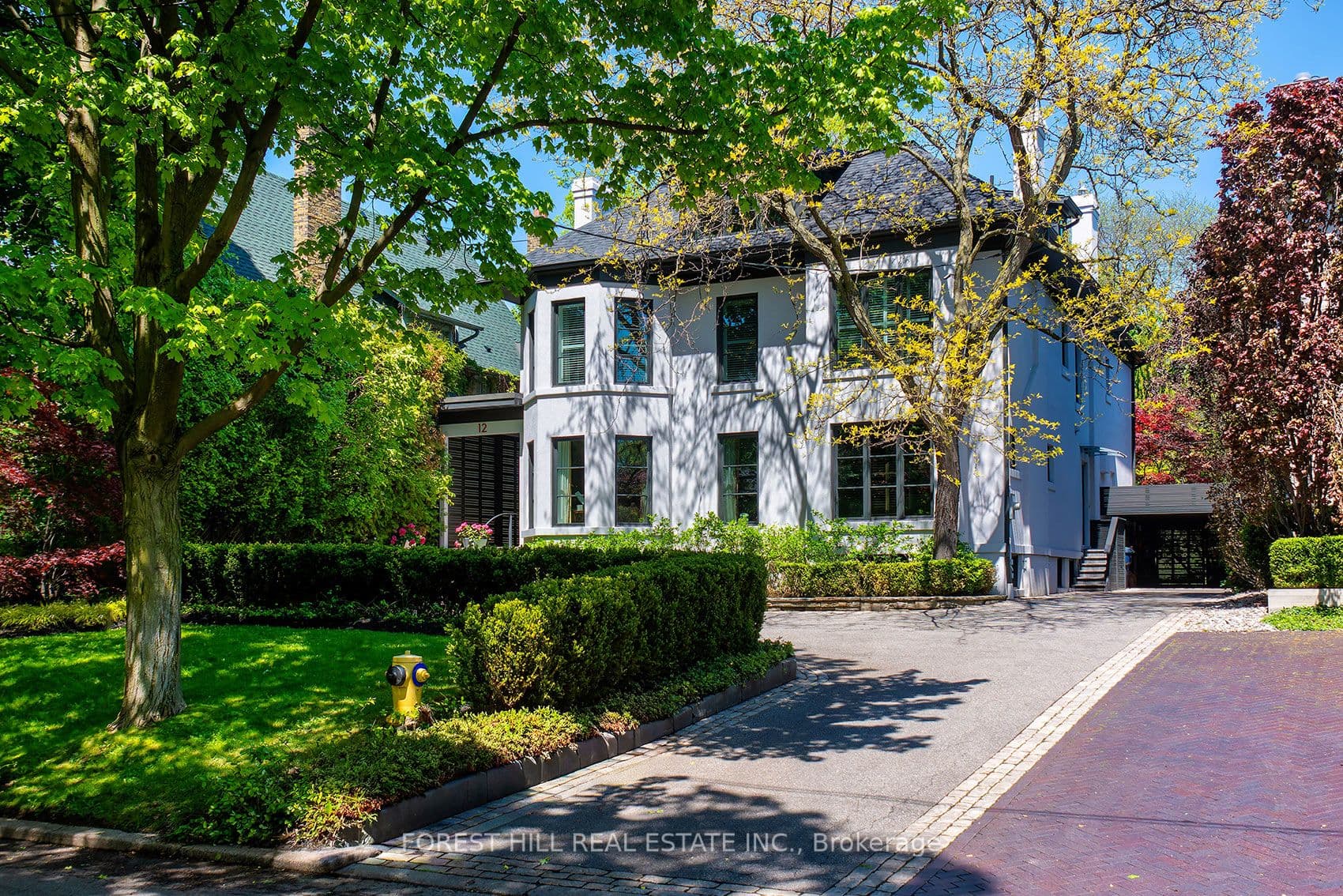 12 Shorncliffe Avenue, Toronto C02