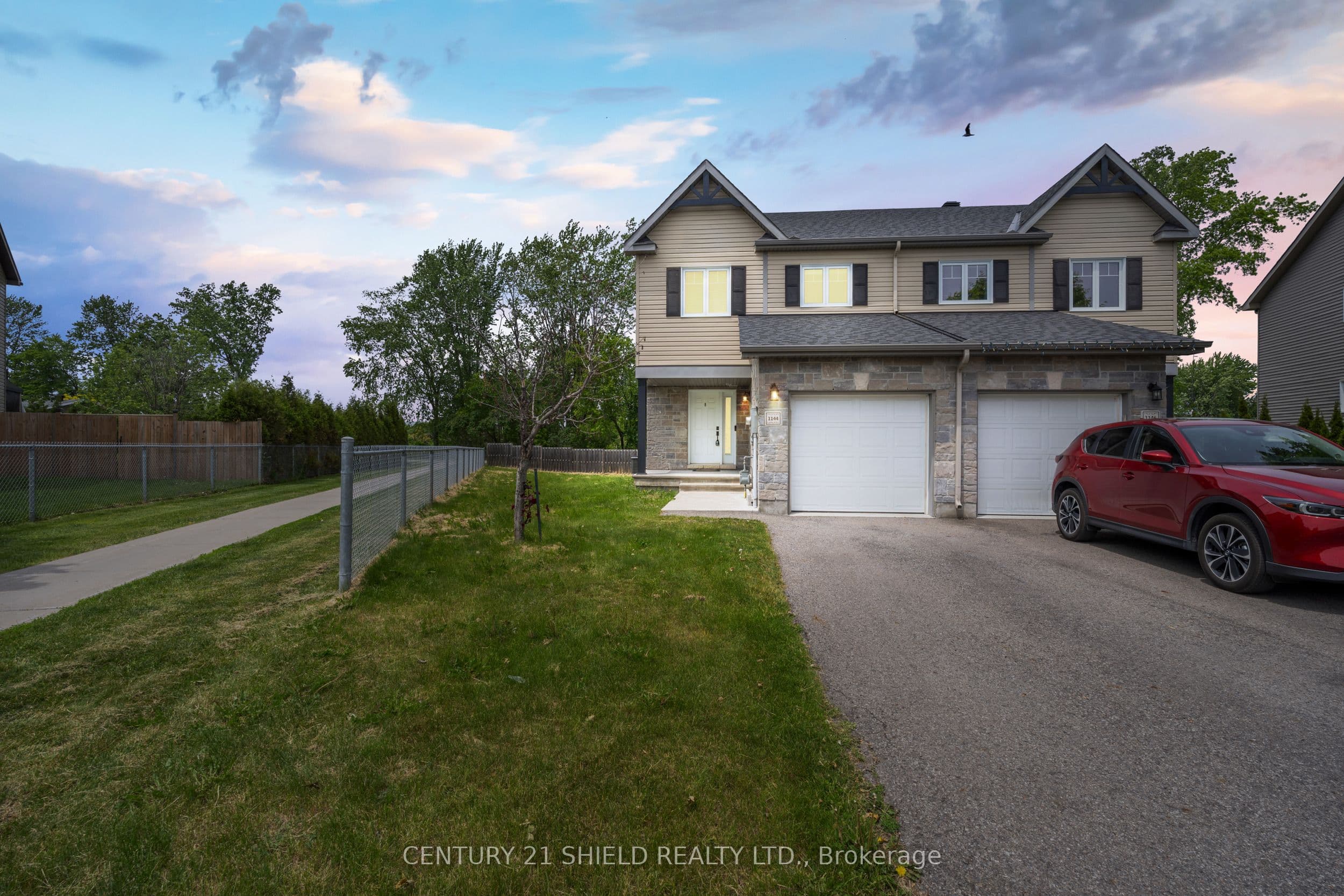 1144 CLEMENT Court, Cornwall