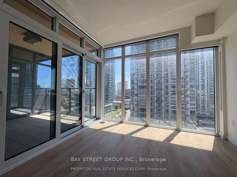 1 Concord Cityplace Way Unit 912, Toronto C01