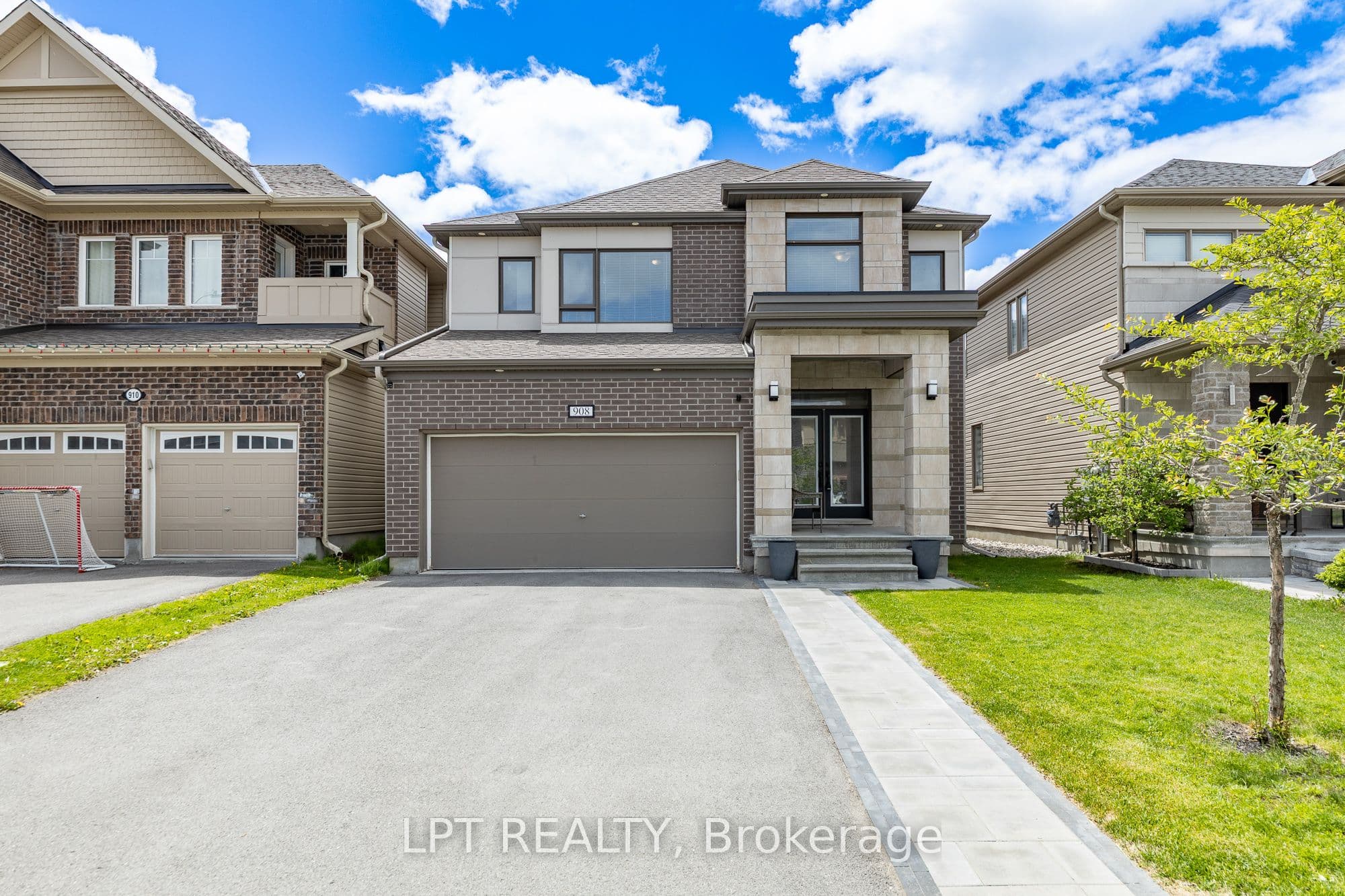 908 Pedigree Street, Stittsville - Munster - Richmond