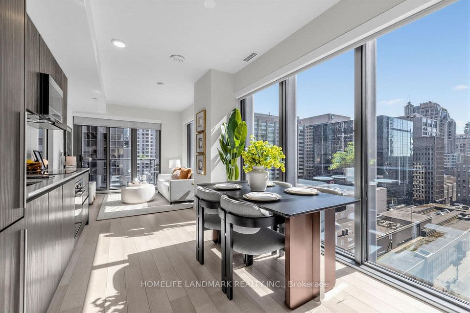 8 Cumberland Street Unit 1103, Toronto C02