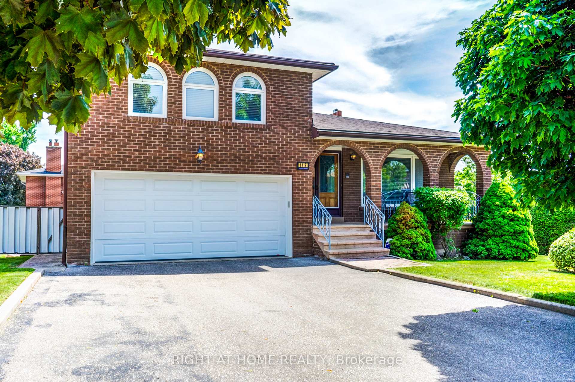 149 Jeanne Drive W, Vaughan