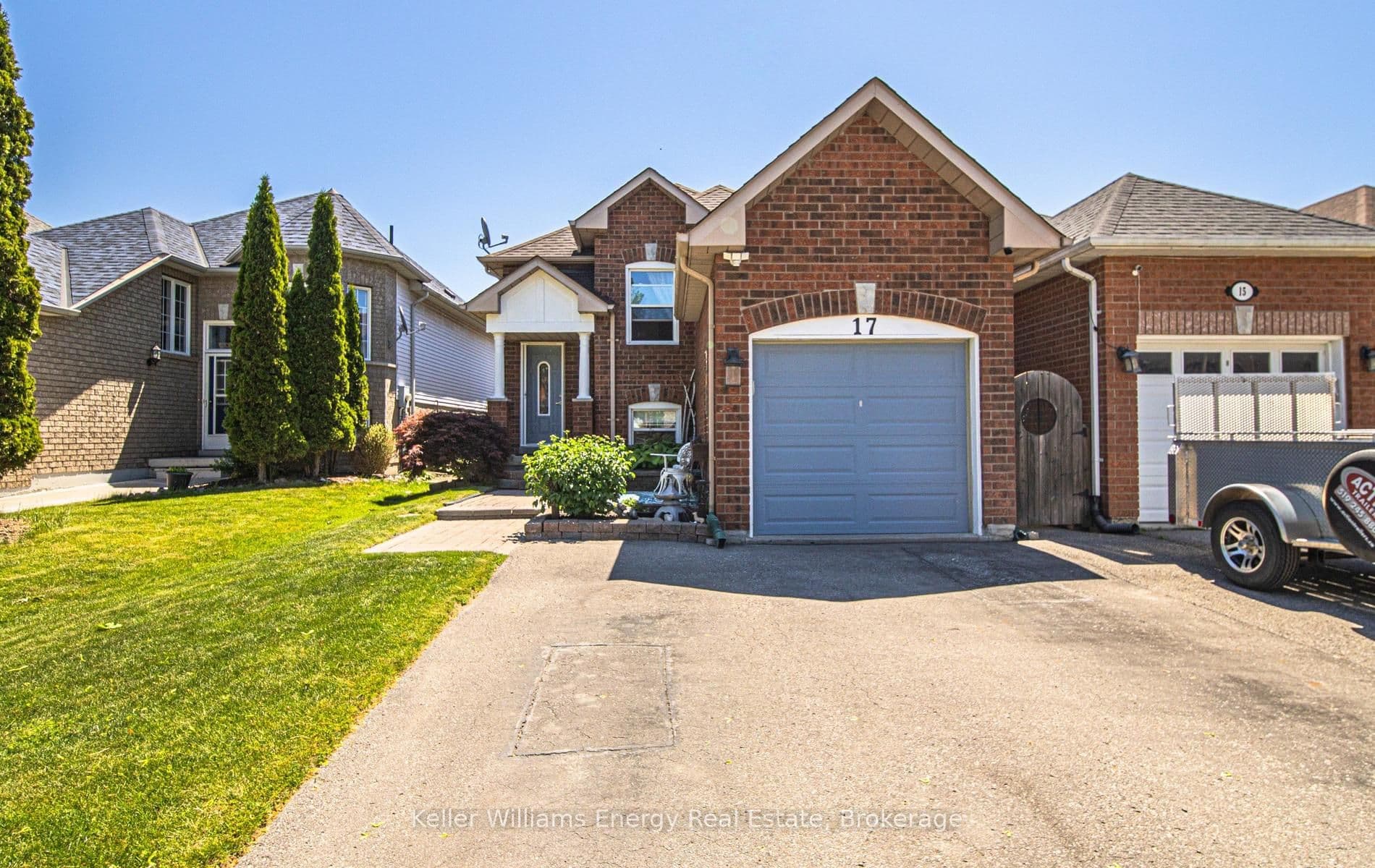 17 Abernethy Crescent, Clarington