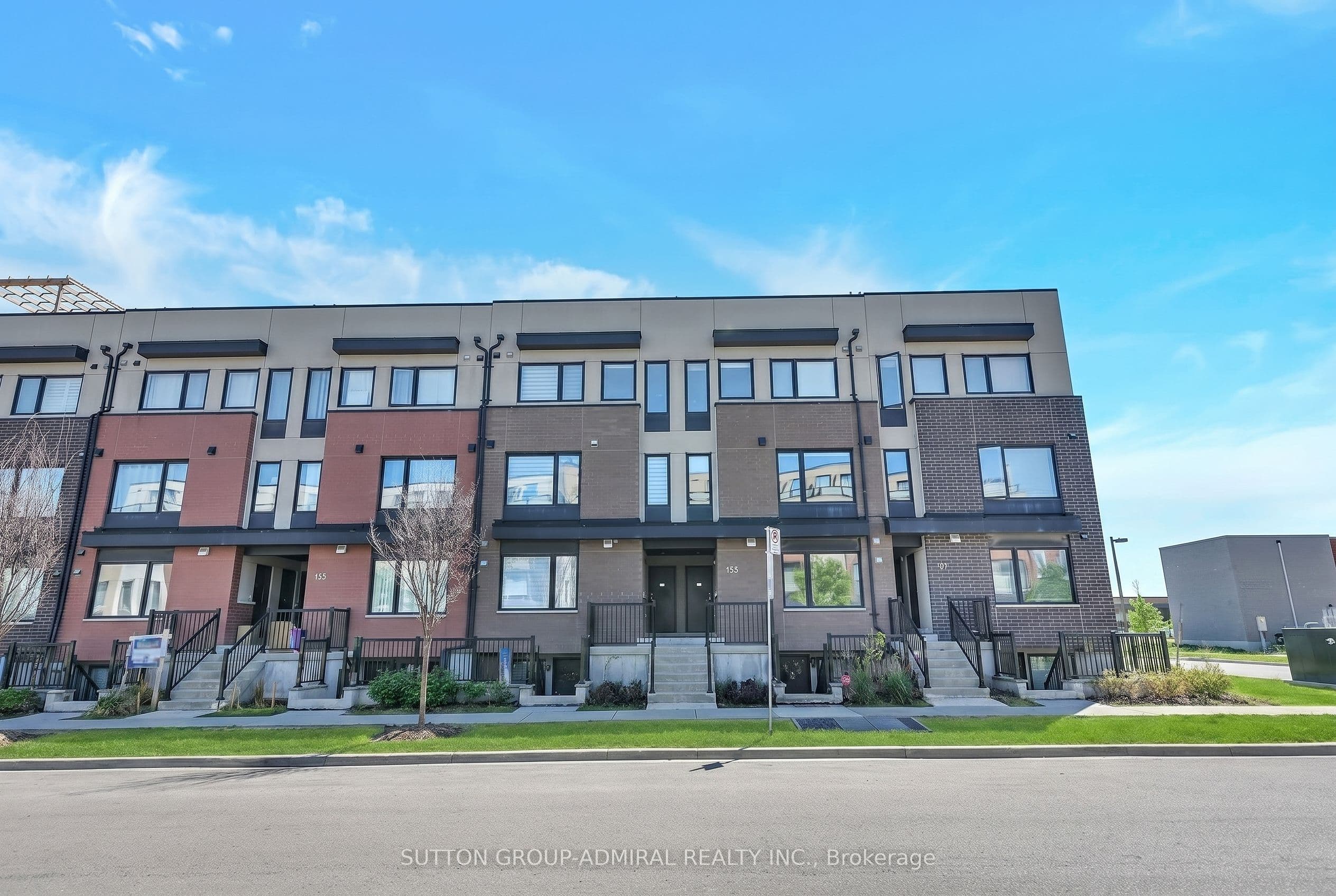 153 William Duncan Road Unit 3, Toronto W05