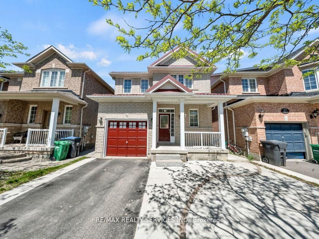 15 Lockburn Crescent, Brampton
