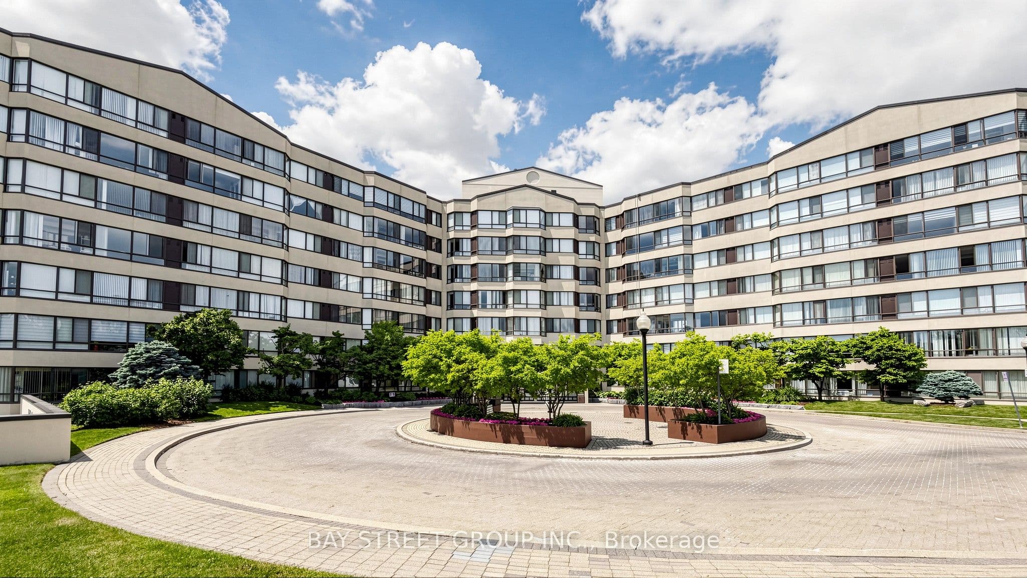 1001 Cedarglen Gate Unit PH 720, Mississauga