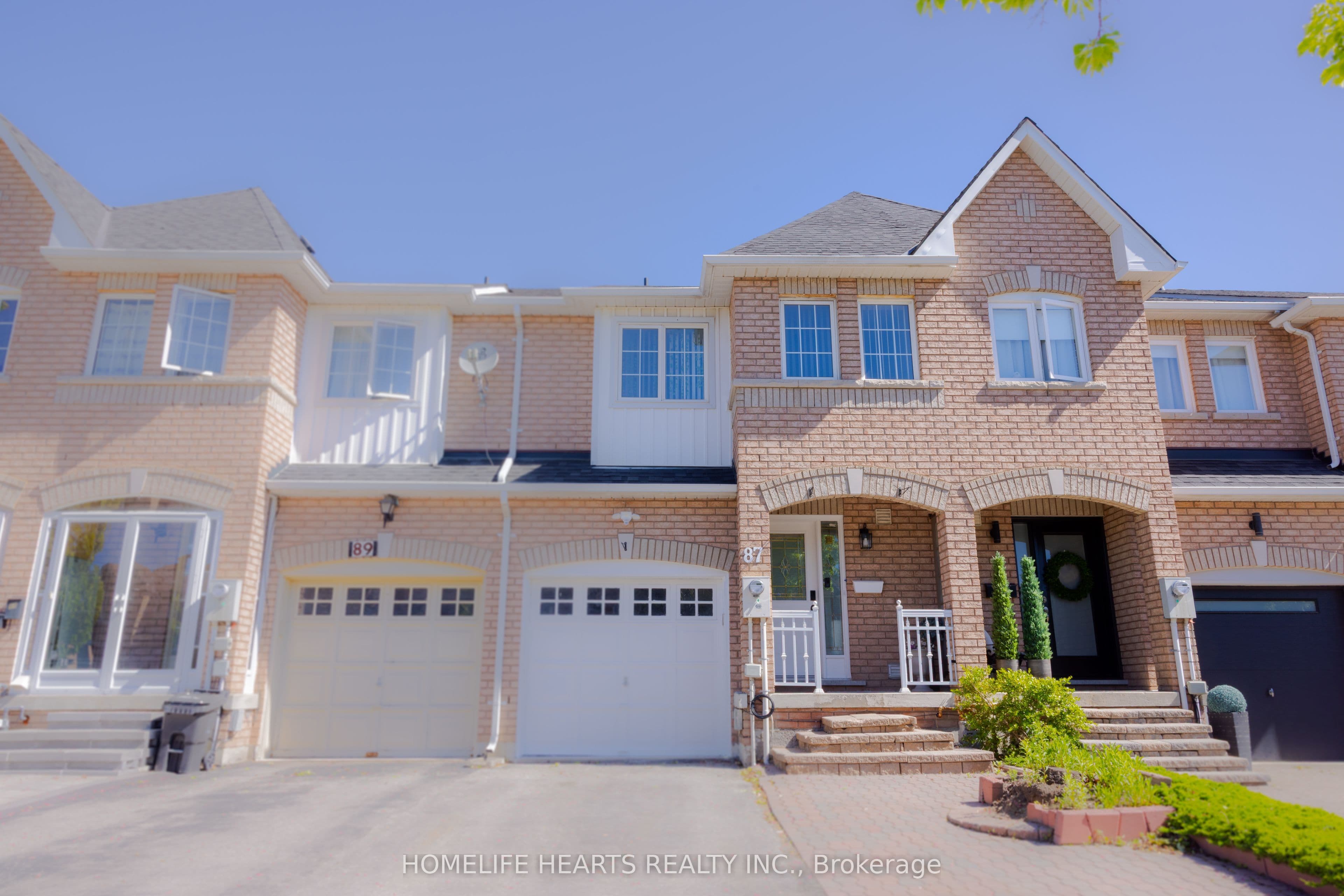 87 Sunfield Road, Toronto W05