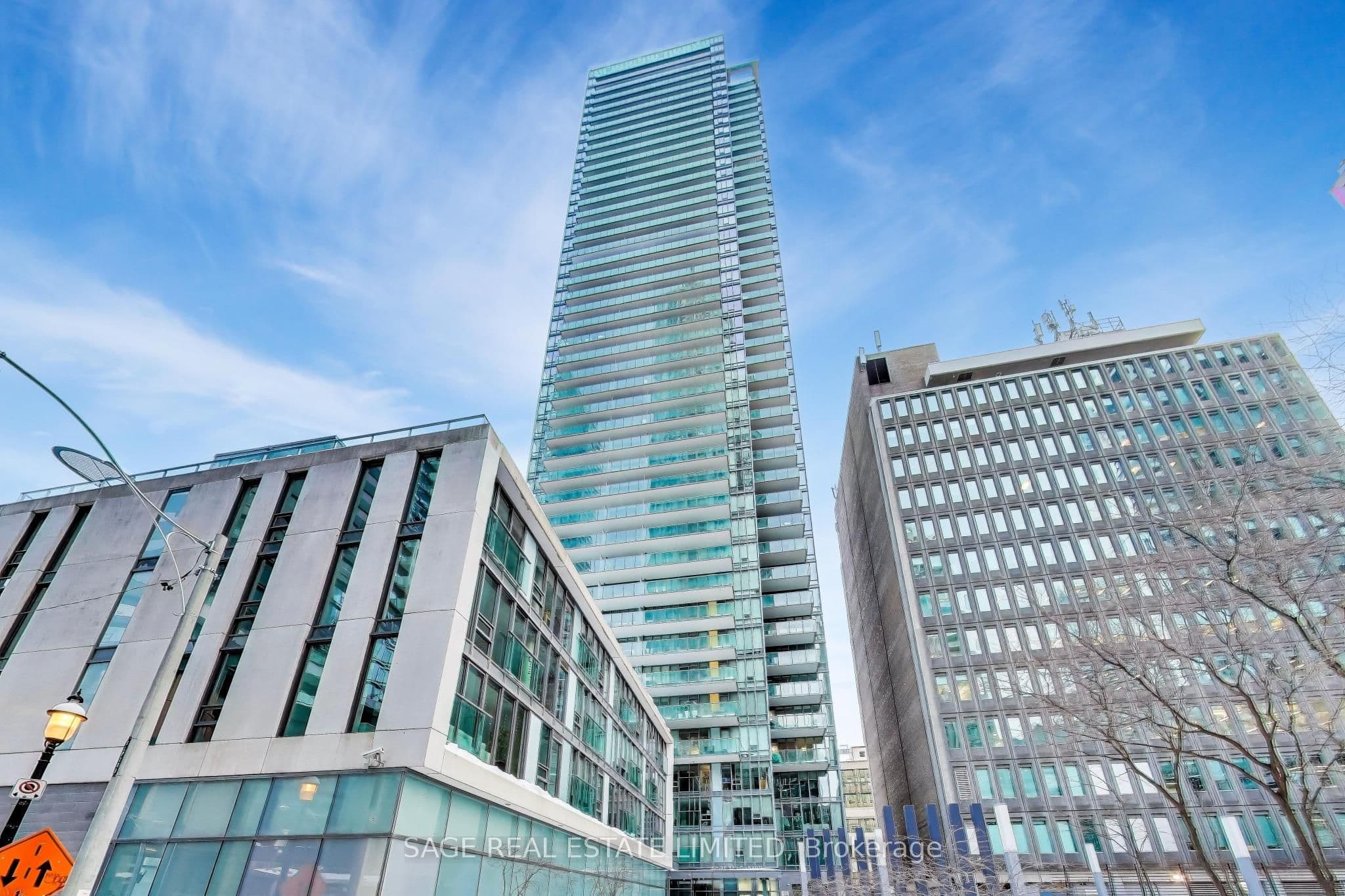 33 Lombard Street Unit 4004, Toronto C08