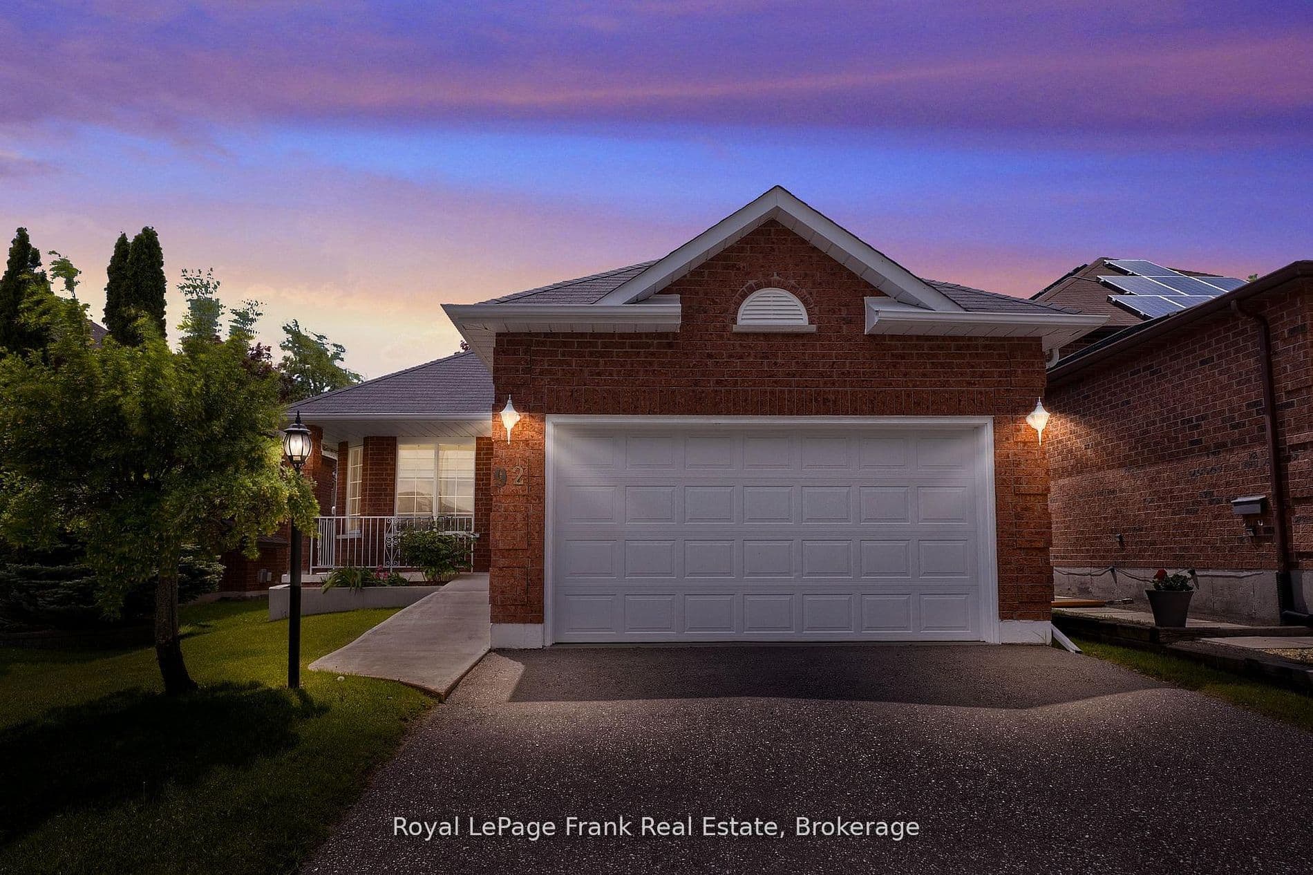 92 West Side Drive, Clarington